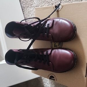Dr Martens Leyton Boots Women’s Size 8 Burgundy Leather Lace Up Combat Shoes